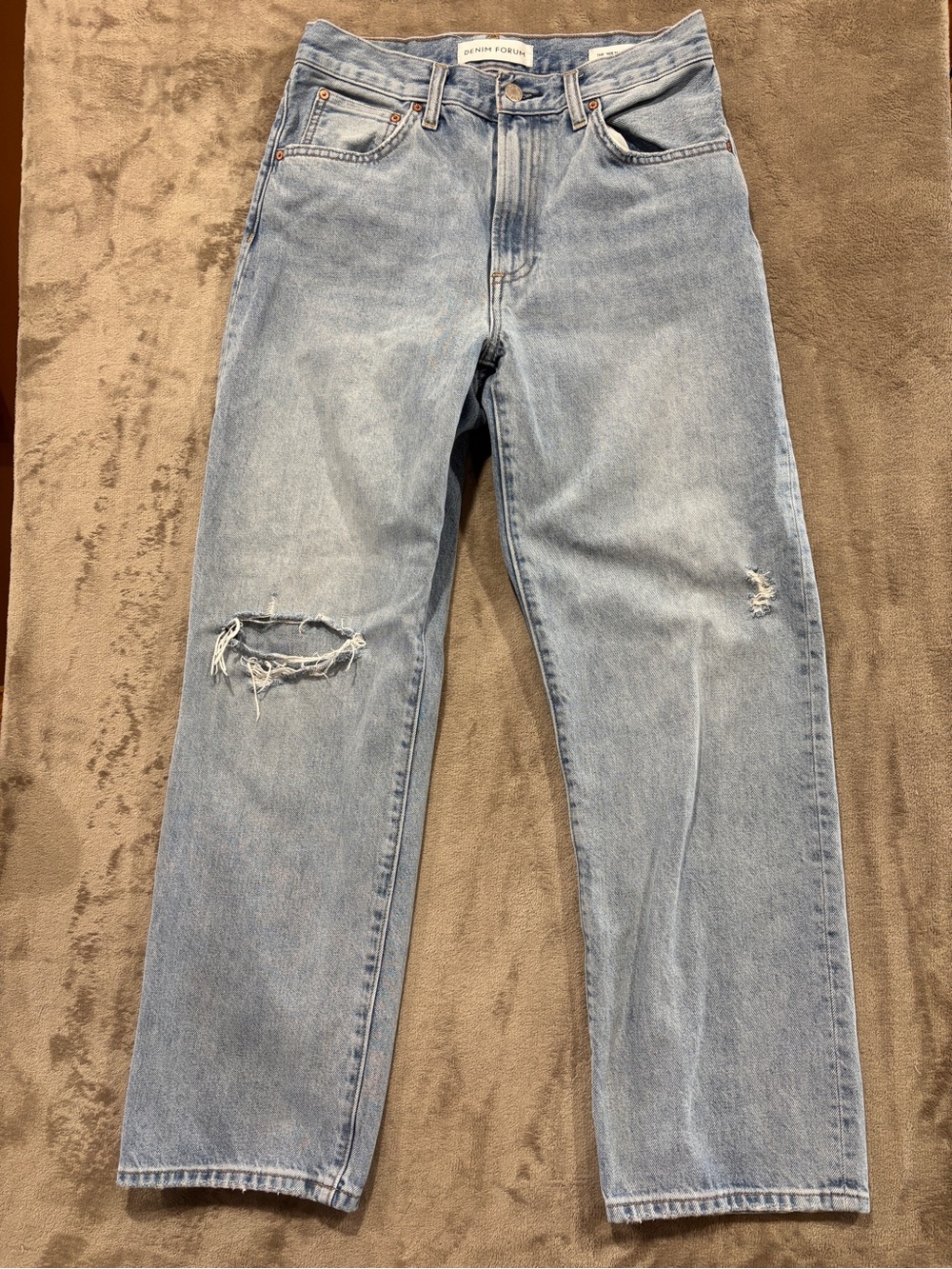 Denim Forum (Aritzia) Light Blue Straight Leg Jeans with Knee Distress